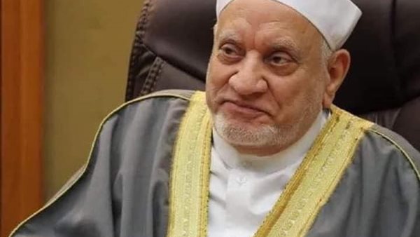 أحمد عمر هاشم 