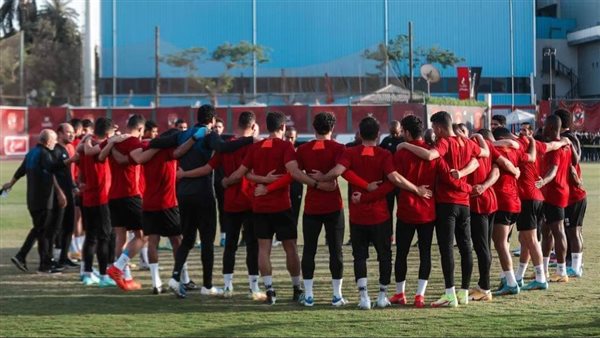 لاعبو الأهلي