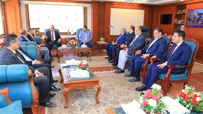 محافظ سوهاج يشهد نموذج محاكاة لـ مجلس النواب بجامعة سوهاج الجديدة