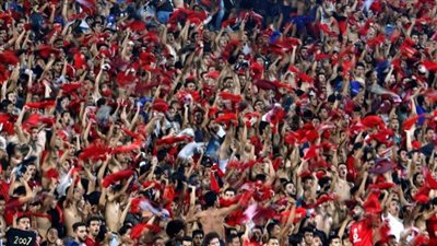 فرحة هستيرية لجماهير الأهلي بالمدرجات عقب هدفي طاهر وشريف في شباك وفاق سطيف | بث مباشر