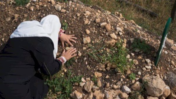 حكم زيارة القبور