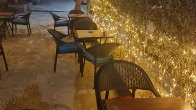 غلق وتشميع كافيه بمدينة نصر بسبب معاكسة الفتيات وإزعاج المارة