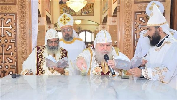 تدشين مذابح كنيسة