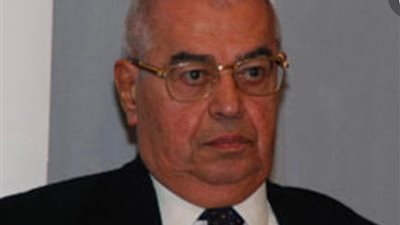 نقل الكاتب الصحفي صلاح منتصر للرعاية المركزة بعد تعرضه لوعكة صحية