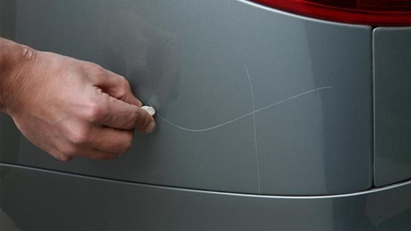 شاب متهم بتجريح السيارات