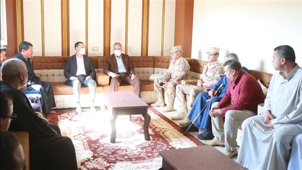 محافظ كفر الشيخ مع