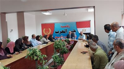 محافظ بورسعيد يلتقي العاملين بديوان عام حي العرب ويتفقد المركز التكنولوجي لخدمة المواطنين |صور 