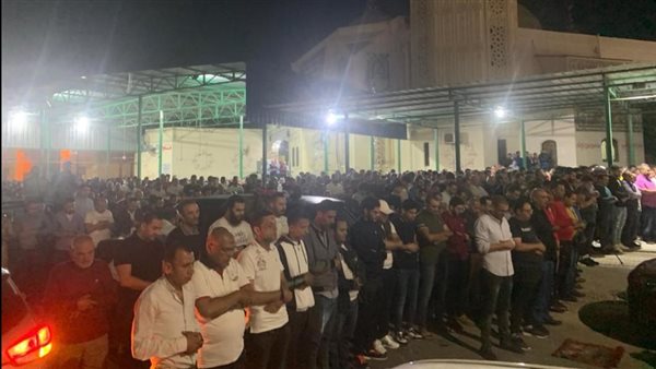 الآلاف يشيعون جثماني