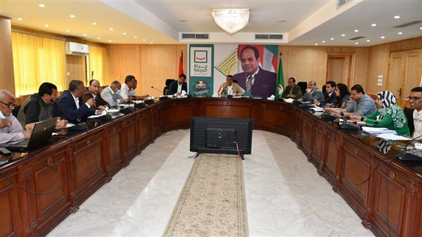 محافظ الفيوم يتابع