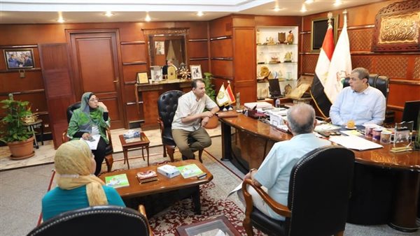 اجتماع وزير القوى