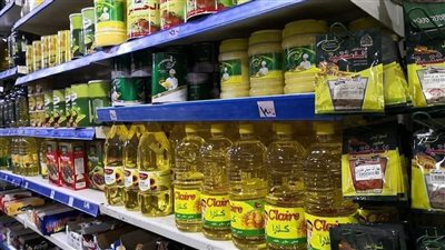 الحكومة تكشف حقيقة وجود أزمة في توفير الزيت بجميع الأسواق