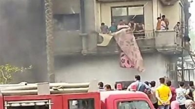 اندلاع حريق بمصنع إسفنج بالشرقية والحماية المدنية تنجح في السيطرة عليه │ بث مباشر