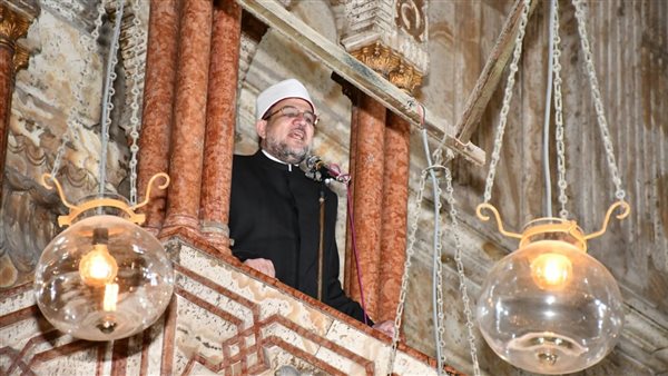 وزير الأوقاف خلال