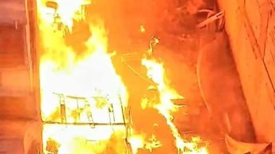 حريق بورشة أخشاب بمنطقة العصافرة بالإسكندرية نتيجة ماس كهربائي | فيديو 