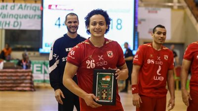 نعمان رجل مباراة الأهلي ونيامي بكأس الكؤوس الإفريقية