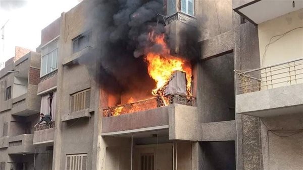 السيطرة على حريق بوحدة سكنية في بورسعيد وإنقاذ سيدة وابنها من الموت
