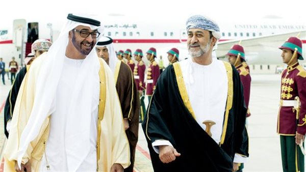 سلطان عمان والشيخ