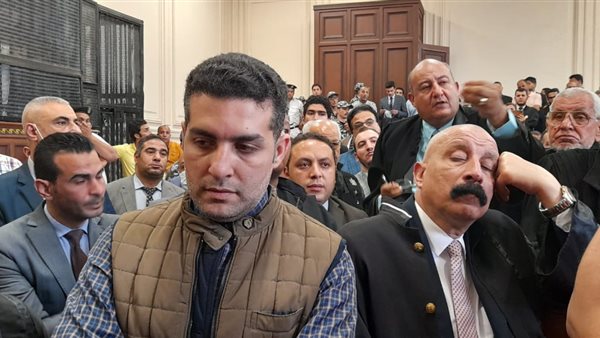 داخل قاعة المحكمة