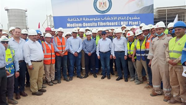 مصنع إنتاج الألواح