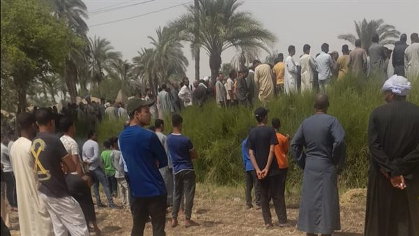 تشييع جنازة شقيقين