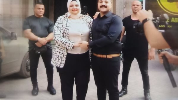 مدرسة الأحياء وزوجها