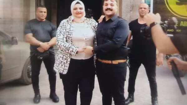 مدرسة الأحياء مع