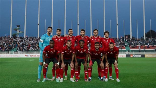 لاعبو الأهلي