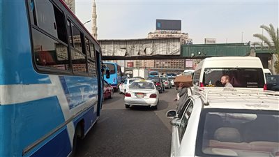 تعرف على الحالة المرورية في ميادين ومحاور القاهرة والجيزة