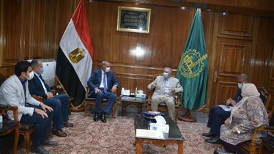 محافظ القليوبية يؤكد حرصه على دعم المكتبة العامة وإنشاء أفرع جديدة