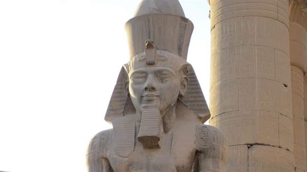تمثال رمسيس الثاني