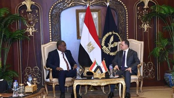 اللواء محمود توفيق