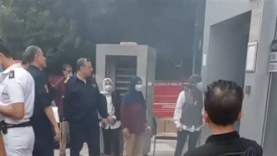 دون إصابات.. تفاصيل السيطرة على حريق بجوار أحد البنوك في الدقي | بث مباشر