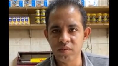 الاعتداء على صاحب محل ألبان بالأسلحة البيضاء في المطرية.. وشقيقه: خطيبته القديمة ادعت إنه عاكسها | بث مباشر