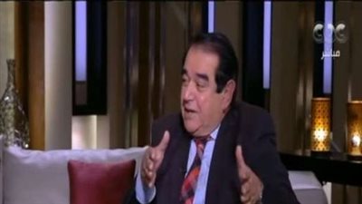 الأسعار مبالغ فيها.. مسروجة يحذر من شراء السيارات في الوقت الحالي