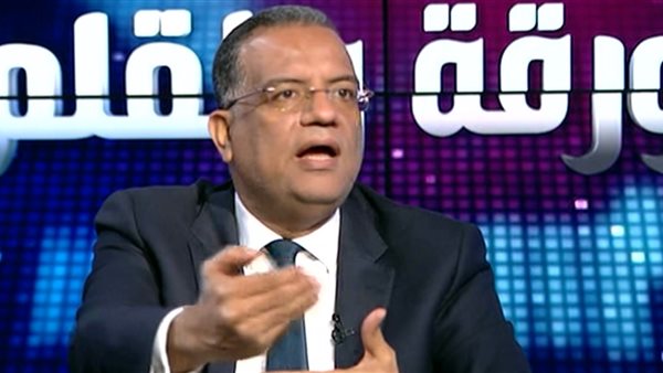 الكاتب الصحفى محمود
