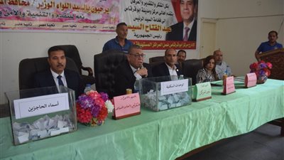 سكرتير مساعد المنيا يشهد قرعة علنية لتوزيع 139 وحدة سكنية