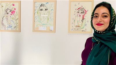 طبيبة مصرية تقيم معارض فنية لمساعدة اللاجئين: نفسي نهتم بصحتهم 