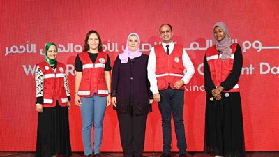 التضامن تنشر صورًا لمتطوعي الهلال الأحمر المكرمين لجهودهم في تقديم المساعدة لكل إنسان