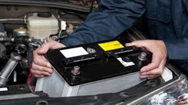 بطاريات السيارات