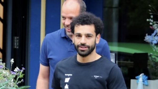 محمد صلاح من أمام