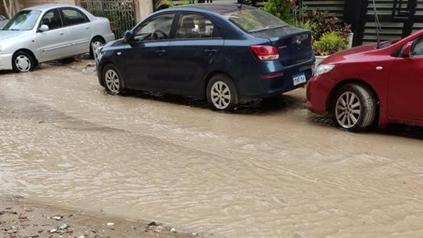 كسر ماسورة مياه بحدائق