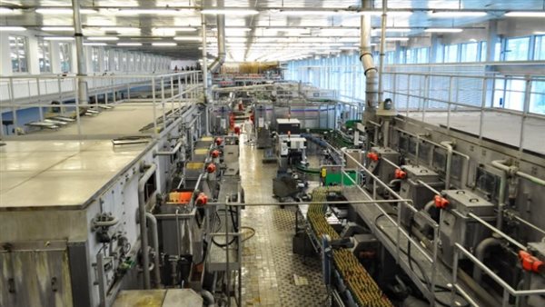 مصانع - أرشيفية