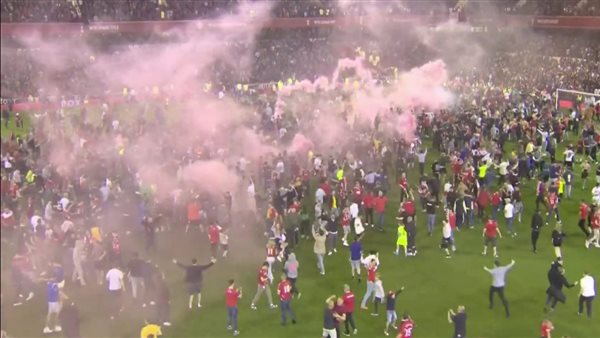 احتفالات جماهير نوتنجهام