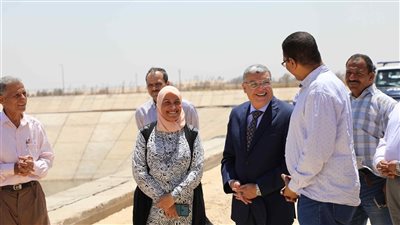 محافظ المنيا يتفقد محطة معالجة الصرف الصحي بالصحراوي الغربي