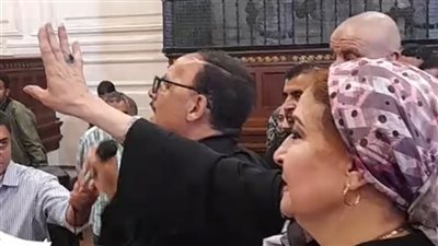 أين حق موكلي؟.. دفاع المتهم بقتل كاهن الإسكندرية يثير الجدل في ثاني جلسات محاكمته