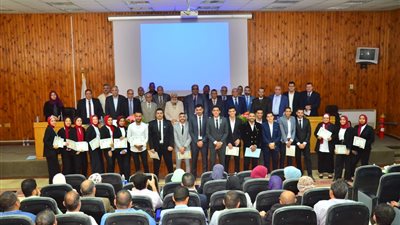 المركزي لمتبقيات المبيدات يشارك في المؤتمر العلمي السادس لقسم الاقتصاد الزراعي بجامعة بنها