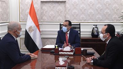 مدبولي: مستعدون لتوفير الأراضي وإصدار الرخصة الذهبية.. والسويدي: اعتبرونا جنودًا معكم لدعم بلدنا