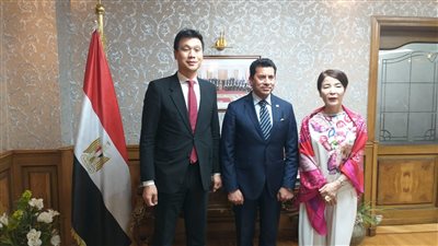 سفير كوريا الجنوبية ووزير الشباب يتفقان على تفعيل التبادل بين البلدين في مجال الرياضة