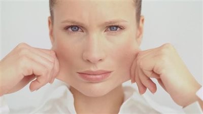 أبرزها آلام المفاصل وزيادة معدل ضربات القلب.. تعرف على أعراض متلازمة إهلرز دانلوس وأنواعها