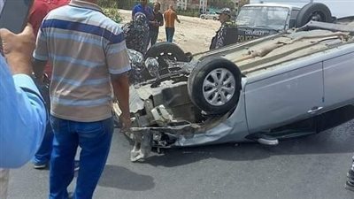 إصابة 3 أشخاص في انقلاب سيارتين بطريق مطار الغردقة